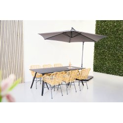 Motaris havembelst. Bestende af bord i durafit og 6 stole i flot design. Minimal vedligeholdelse!