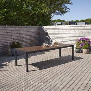 Familie k�mpe udtr�ks Havebord 205/275X100CM. Gr�-brunt og vedligeholdelsesfrit.