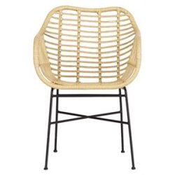 Memoria havembelst. Bestende af bord i durafit og 6 stole i flot design. Minimal vedligeholdelse!