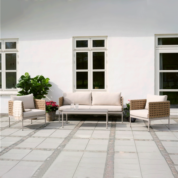 Lyxigt underhllsfritt soffset fr 4 personer i UV-skyddad polyrattan med alla vderkuddar