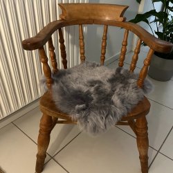 Stolsits i kta lammskinn - str. 40x40 cm - vlj frg