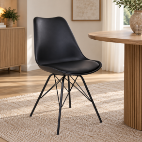 Spisebordsstol i helst�bt plast og metal ben. Model: Oslo - v�lg farve