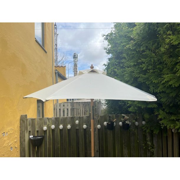 Vattentt Venedig parasoll - : 1,8 med bambu stng - Dug har UV30+ solskydd