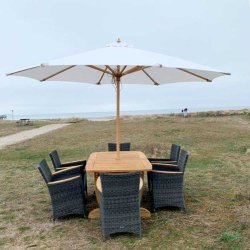 Stort Gala Goldteak bord m. 6 stk. Boston stole i UV beskyttet polyrattan flet med goldteak armln. 