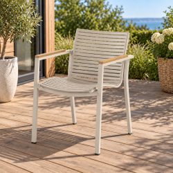 Stilren stabelstol med lav ryg med aluminium stel og teak arml�n - Model: MOOD Square - F�s i flere farver
