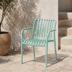 Stabelbar vedligeholdelsefri havestol i UV-beskyttet st�bt plast - Model: Lily - V�lg farve 