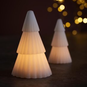 St  2 lysende parafin juletrer - med indbygget timerfunktion 