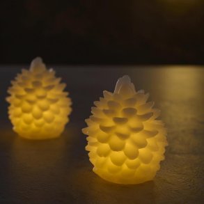 St  2 grankoglelys med timerfunktion - Batterier medflger!