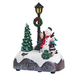 Festlig juleby med gadelys. Vlg mellem to designs  julemand eller snemand