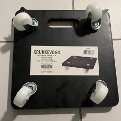 Solid og smagfuld plantevogn i sort finr 30x30 cm 4 hjul max 150 kg  