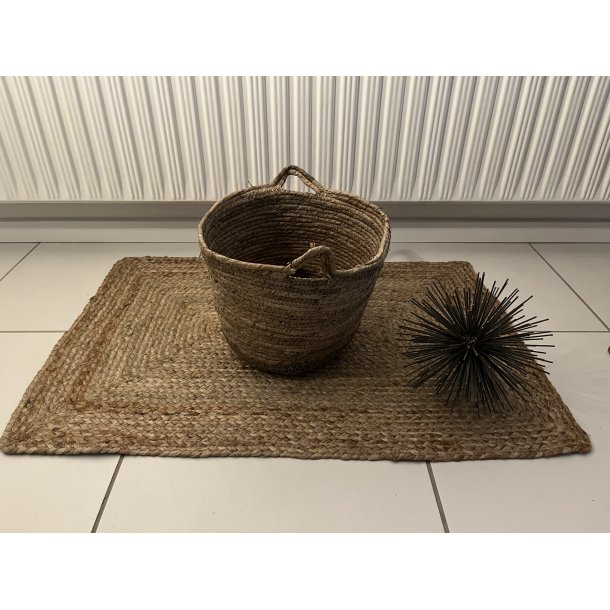 Kurve med hank. kb som st med 4 stk. eller enkeltvis - Ml: H51/39/33/19,5 - Natur H33cm