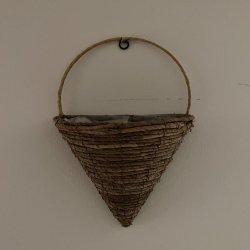 Vgkurv i flettet bananblade, med plastik indeni - Perfekt til planter!