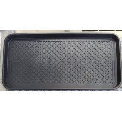 Nyttig sort skobakke i plast 38 x 76 cm. Med plads til 3-4 par sko. 