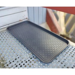 Nyttig sort skobakke i plast 38 x 76 cm. Med plads til 3-4 par sko. 