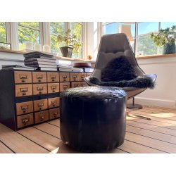 Eksklusiv rund puf i GTE bffellder med flettet top 50 x H40 cm.