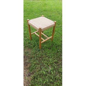 Stilfuld skammel i Eg fra Dacore -  Ml35X35XH45 cm