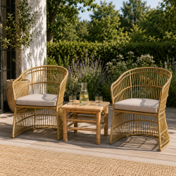 2 stk. elegante havestole i naturfarvet polyrattan med komfortable hynder og galvaniseret st�lstel