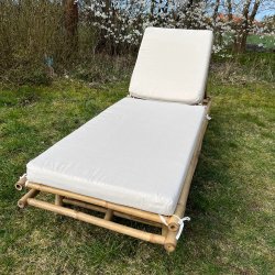 Bambu solsng med justerbar rygg inkl. prydnadskudde