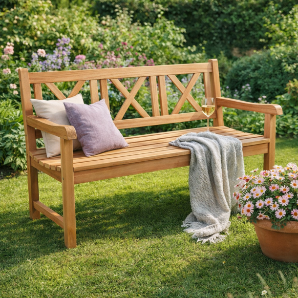 Haveb�nk til 3 Personers i h�jkvalitets teak model: L�nstrup