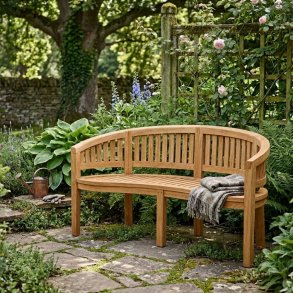 Bananb�nk i h�gkvalitativ teak f�r 3 personer. 150 cm.