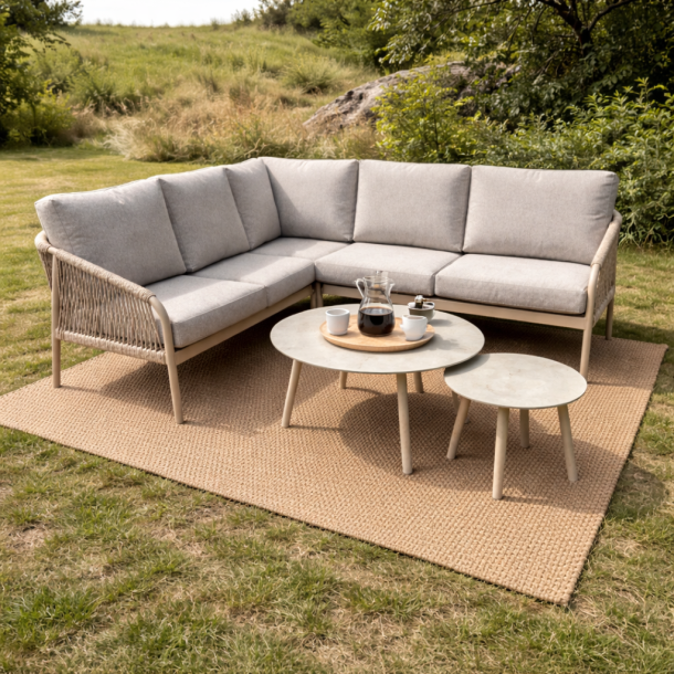 Bobbi lounges�t til terrassen - stilrent og enkelt!