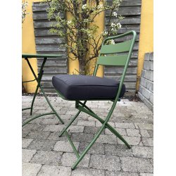 Charmerende cafest i stl - Bord + 2 stole. MODERNE CAFEST PERFEKT TIL ALTANEN!!! vlg farve