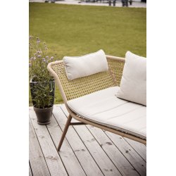 Charlie 2 personers loungesofa med stel i metal og flet i rattan inkl. hynder