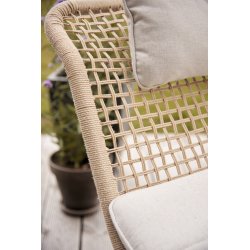 Charlie 2 personers loungesofa med stel i metal og flet i rattan inkl. hynder