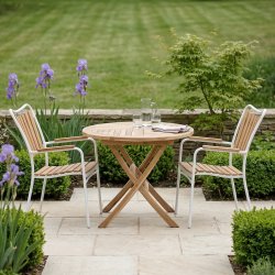 Mondena tv�personers tr�dg�rdsset �: 90cm