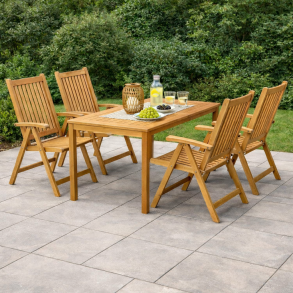 Julia Teak havem�bels�t best�ende � 1 stk. bord og 4 stk. stole. Alt fremstillet i det mest vejrbestandige Gold Teaktr�