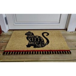 Hyggelig drmtte med katte motiv i strrelsen 40x70 cm, slidstrke materialer tler alt slags vejr.
