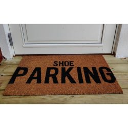 "Shoe Parking" en drmtte der kombinerer slidstyrke, og en sund portion selvironi. Tler alt vejr. 