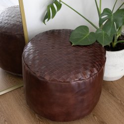 Eksklusiv rund puf i GTE bffellder med flettet top 50 x H40 cm.
