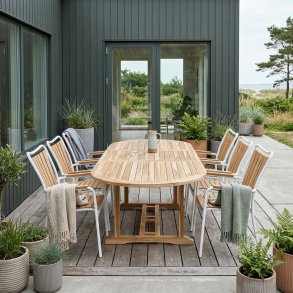 Eva/bounty families�t med udtr�ksbord og 6 stabelstole- v�lg stolens farve