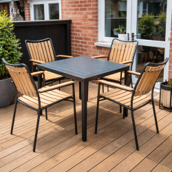 Firkantet Bord med metal ben og UV-beskyttet plastplade str. 80x80 cm. VEDLIGEHOLDELSESFRIT 