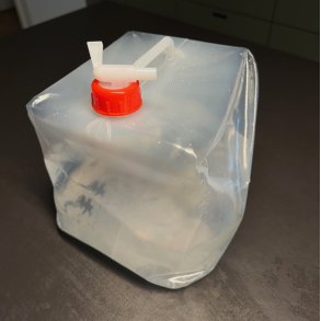 Foldbar vanddunk i f�devaresikker plastik, 23x23x25 cm - 10L. 