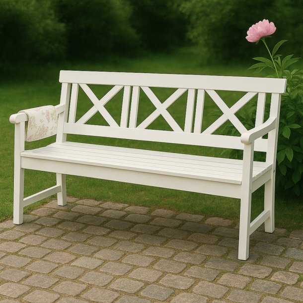 3-sitsig Sofiero trdgrdsbnk i mahognyvit HGT GLAS