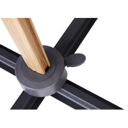 Fyrkantigt ljusgrhngande parasol 3x3m med lutningssystem som kan skugga den lgt hngande kvllssol