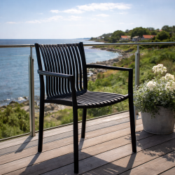 Selma havestol - stabelbar!