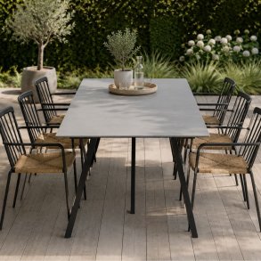 Helle havem�bels�t til 6 personer - Elegant gr�t spisebord med Durafit-bordplade og 6 komfortable rattanstole i sort og natur