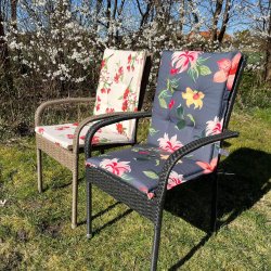 Hvidt blomster design - Universalhynde til stabelstole