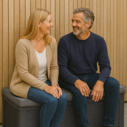 100% vandtt. Keter hyndeboks i antracitgr polyrattan - Kan bruges som bnk!