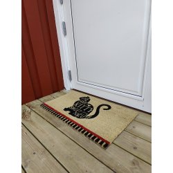Hyggelig drmtte med katte motiv i strrelsen 40x70 cm, slidstrke materialer tler alt slags vejr.