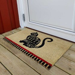 Hyggelig drmtte med katte motiv i strrelsen 40x70 cm, slidstrke materialer tler alt slags vejr.