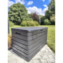 MEGA plast hyndeboks i tr look med lge funktion, der gr det nemt at tilg. 100% vandtt