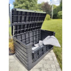 MEGA plast hyndeboks i tr look med lge funktion, der gr det nemt at tilg. 100% vandtt