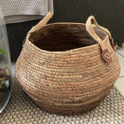 Kurvest med 3 kurve og hank - Rund i formen - H38/33/27,5 - Natur. KURVE TIL NEM OPBEVARING!! 