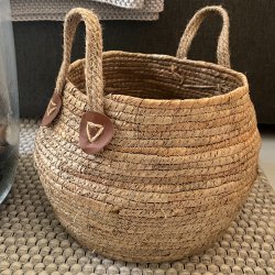 Kurvest med 3 kurve og hank - Rund i formen - H38/33/27,5 - Natur. KURVE TIL NEM OPBEVARING!! 