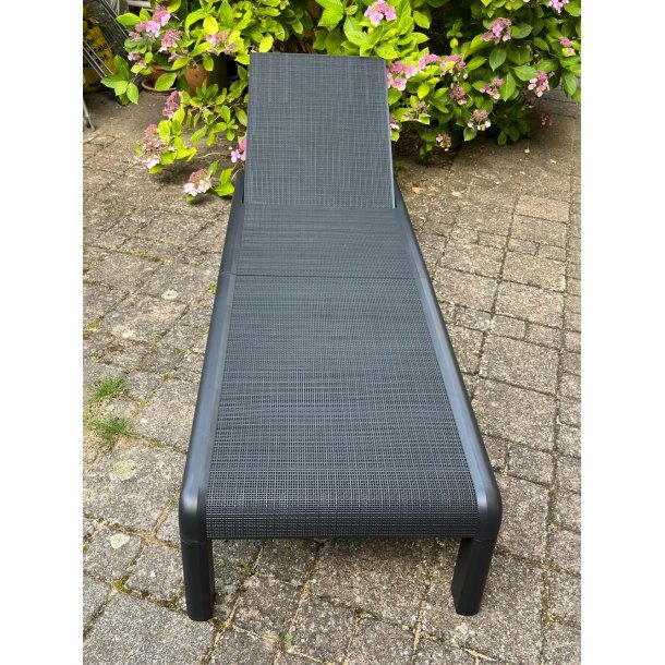 Keter solvogn plast 58 x 187,5 x 29 cm. MODERNE SOLVOGN TIL DIN UDENDRS INDRETNING!!