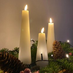 Tre Kegleformede LED Lys i hvid med fjernbetjening